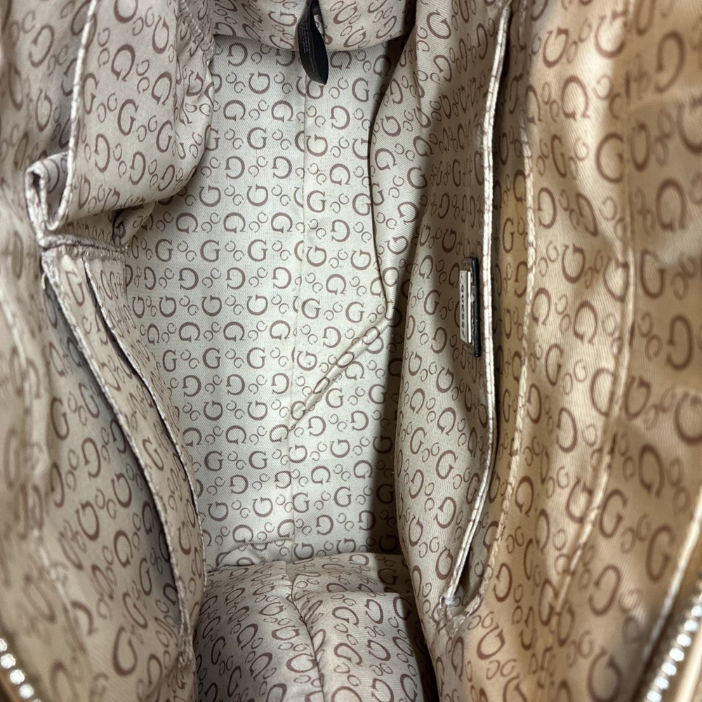 GUESS Purse Monogram Beige Satchel Shoulder Handbag Crossbody Purse EUC - Picture 8 of 16